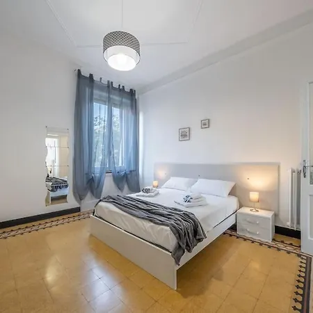 Ferrari - Stazione E Centro Citta 아파트 *