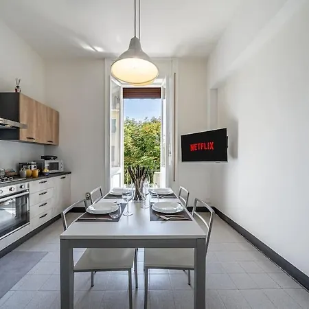 Ferrari - Stazione E Centro Citta Apartment *