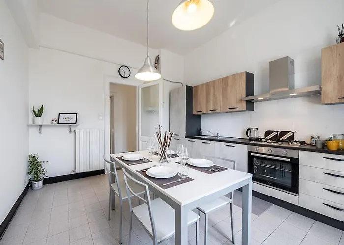 Ferrari - Stazione E Centro Citta Апартаменты Модена