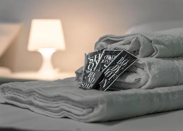 Ferrari - Stazione E Centro Citta * Модена