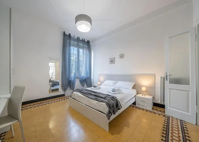 Ferrari - Stazione E Centro Citta Апартаменты *