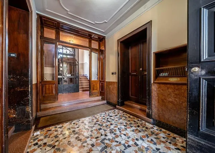 Ferrari - Stazione E Centro Citta * Модена