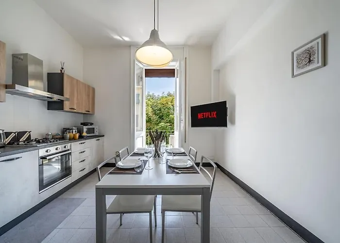 Ferrari - Stazione E Centro Citta Apartament *