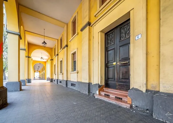 Ferrari - Stazione E Centro Citta Модена