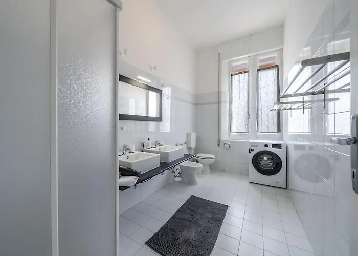 Ferrari - Stazione E Centro Citta Apartament