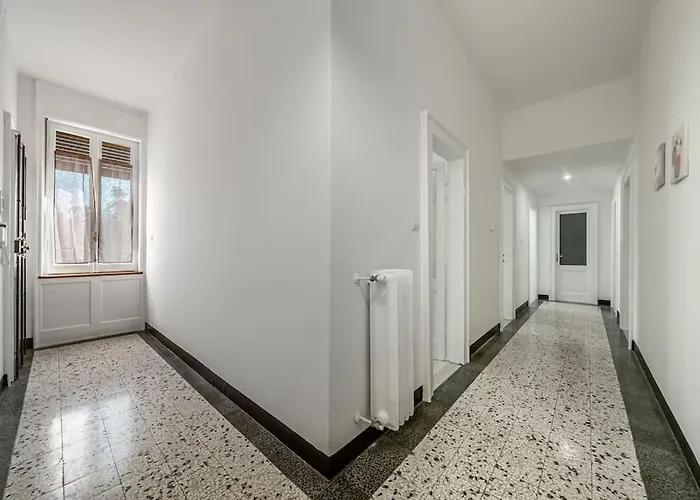 Apartament Ferrari - Stazione E Centro Citta Modena