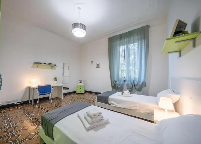 Ferrari - Stazione E Centro Citta *